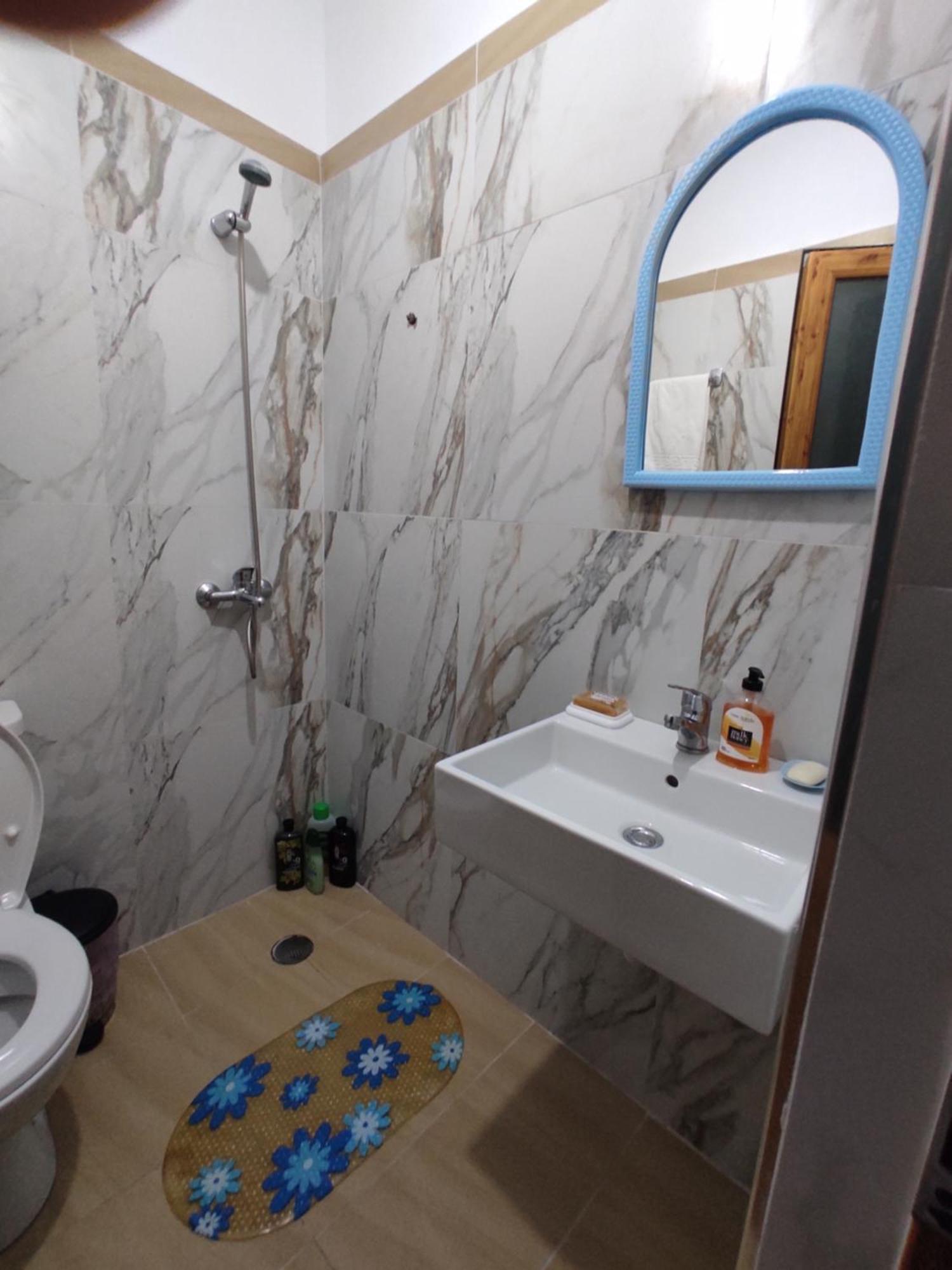Gjirokastër Dino Guest House מראה חיצוני תמונה
