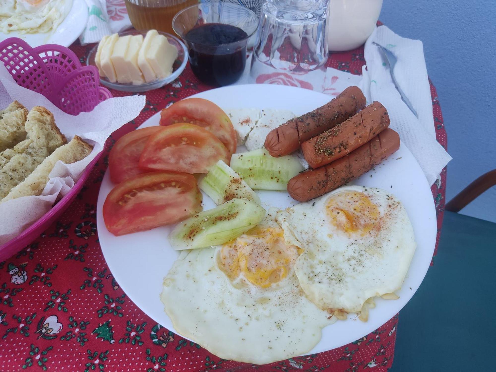 Gjirokastër Dino Guest House מראה חיצוני תמונה